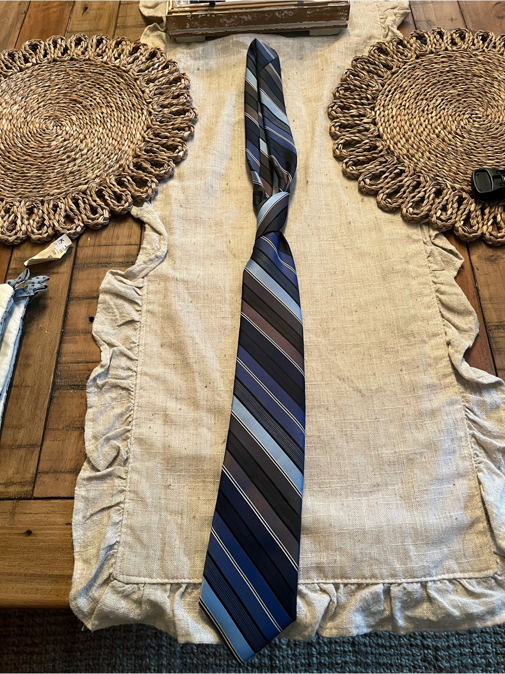 VanHeusen Men’s Tie
